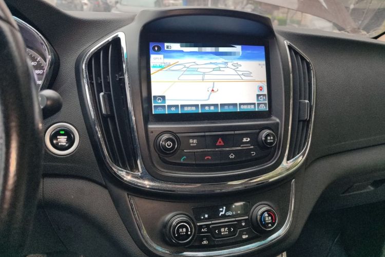 Used Baojun 560 2016 1.5T Manual Luxury Model Audio And AC Panel