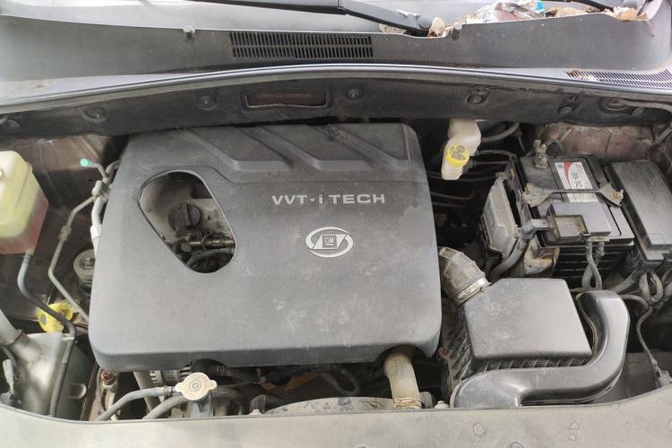 Used Baojun 560 2016 1.8L Manual Elite Edition Engine Bay