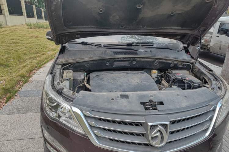 Used Baojun 560 2016 1.8L Manual Luxury Edition Engine Bay Right
