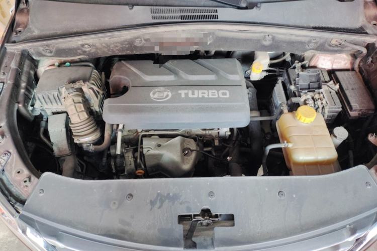 Used Baojun 560 2016 1.5T Manual Luxury Model Engine Bay