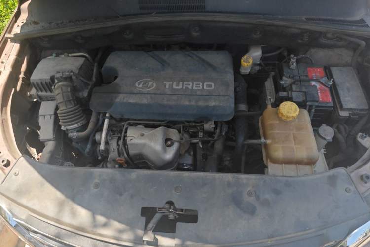 Used Baojun 560 2016 1.5T Manual Elite Edition Engine Bay