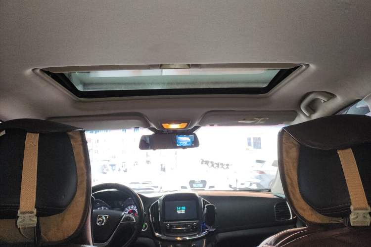 Used Baojun 560 2016 1.5T Manual Luxury Model Headliner