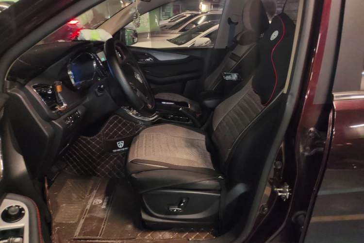 Used Baojun 560 2016 1.8L iAMT Luxury Model Left Front Seat