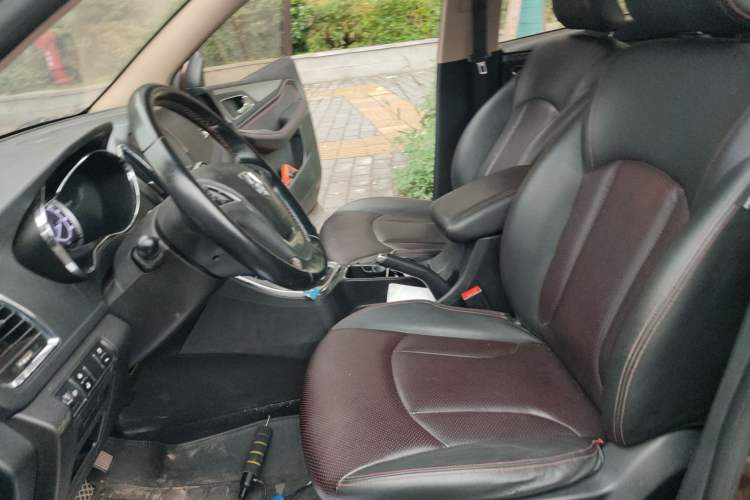 Used Baojun 560 2016 1.5T Manual Luxury Model Left Front Seat
