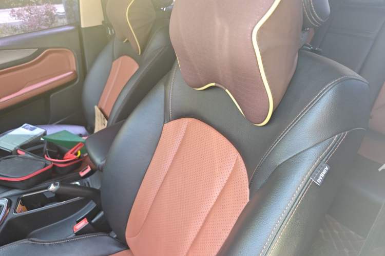 Used Baojun 560 2016 1.5T Manual Elite Edition Left Front Seat
