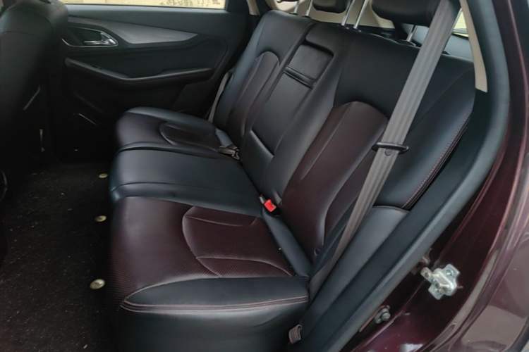 Used Baojun 560 2016 1.8L Manual Luxury Edition Left Rear Seat