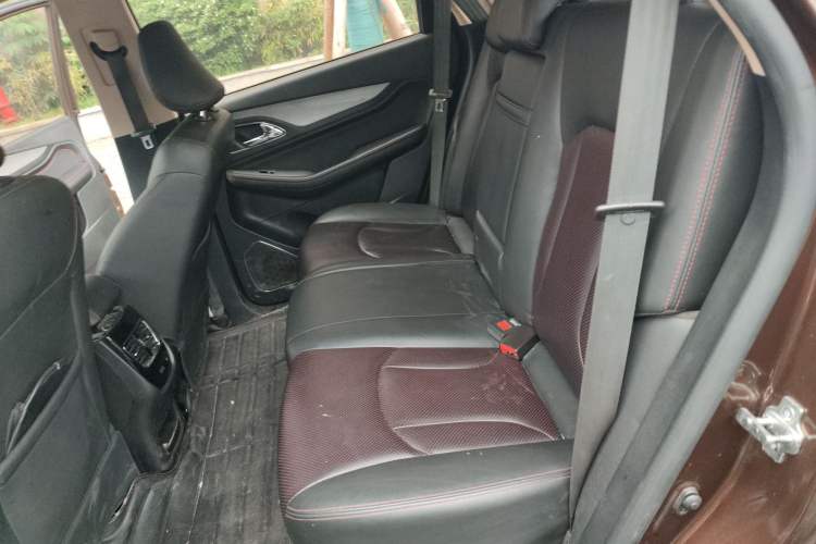 Used Baojun 560 2016 1.5T Manual Luxury Model Left Rear Seat