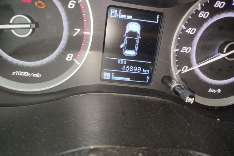 Used Baojun 560 2016 1.8L Manual Elite Edition Odometer Close Up