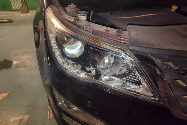 Used Baojun 560 2016 1.8L iAMT Luxury Model Right Front Headlight