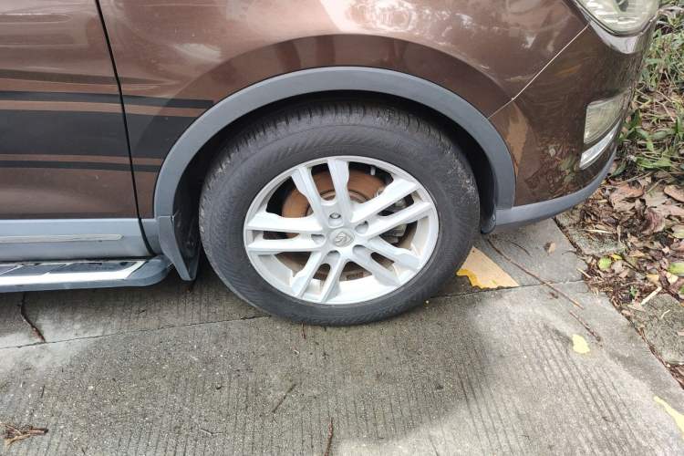 Used Baojun 560 2016 1.8L Manual Elite Edition Right Front Wheel Hub