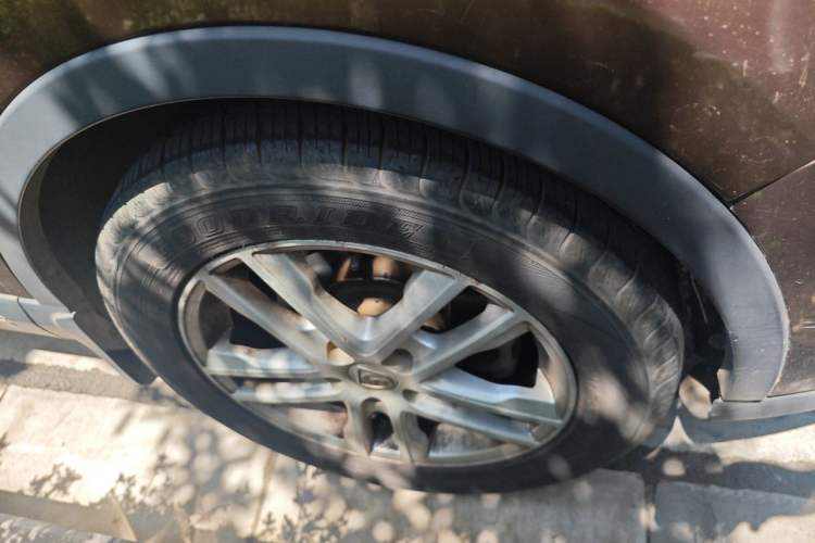 Used Baojun 560 2016 1.5T Manual Elite Edition Right Front Wheel Hub