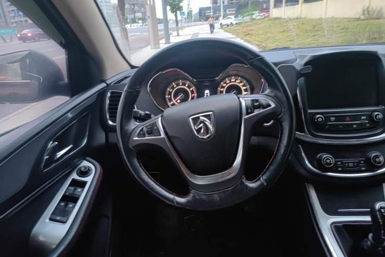Used Baojun 560 2016 1.8L Manual Luxury Edition Steering Wheel