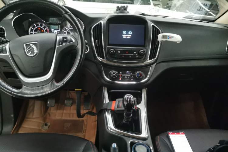 Used Baojun 560 2016 1.8L Manual Luxury Edition Audio And AC Panel