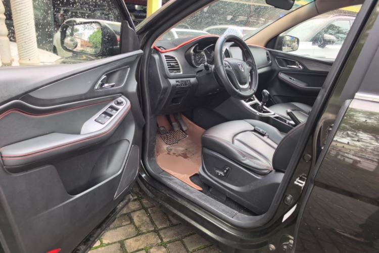 Used Baojun 560 2016 1.8L Manual Luxury Edition Driver Seat