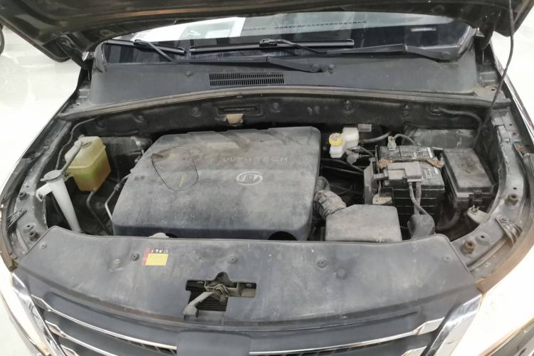 Used Baojun 560 2016 1.8L Manual Luxury Edition Engine Bay