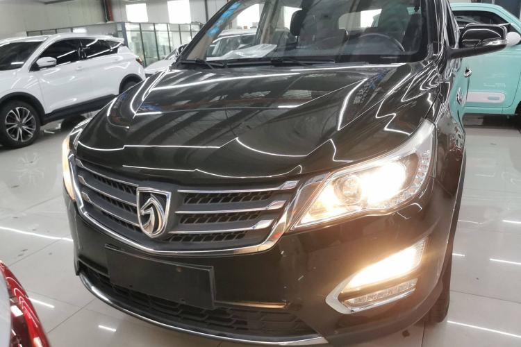 Used Baojun 560 2016 1.8L Manual Luxury Edition Front