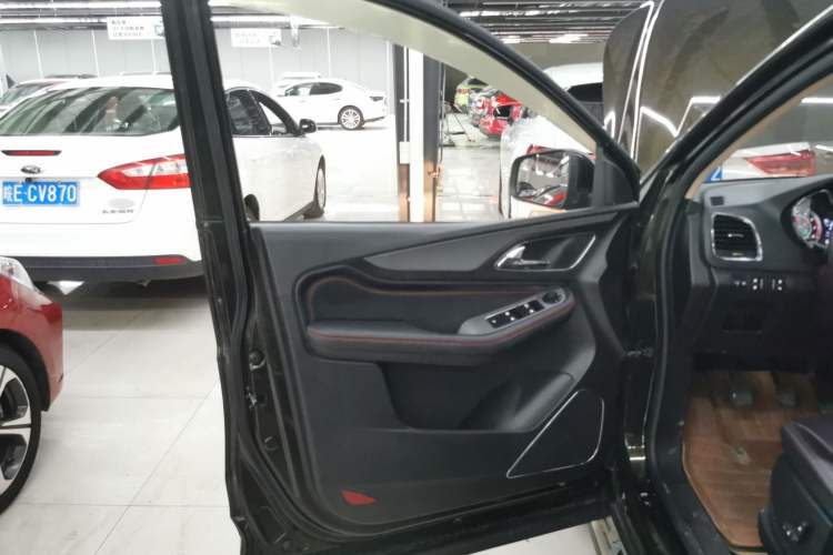 Used Baojun 560 2016 1.8L Manual Luxury Edition Left Front Door Interior