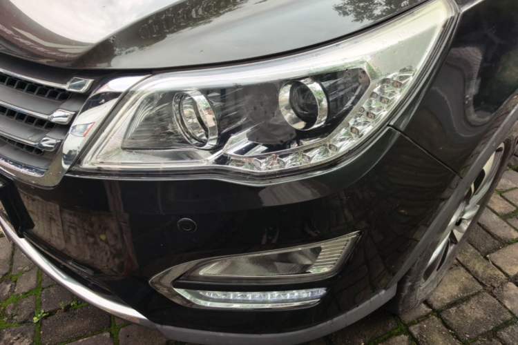Used Baojun 560 2016 1.8L Manual Luxury Edition Left Front Headlight
