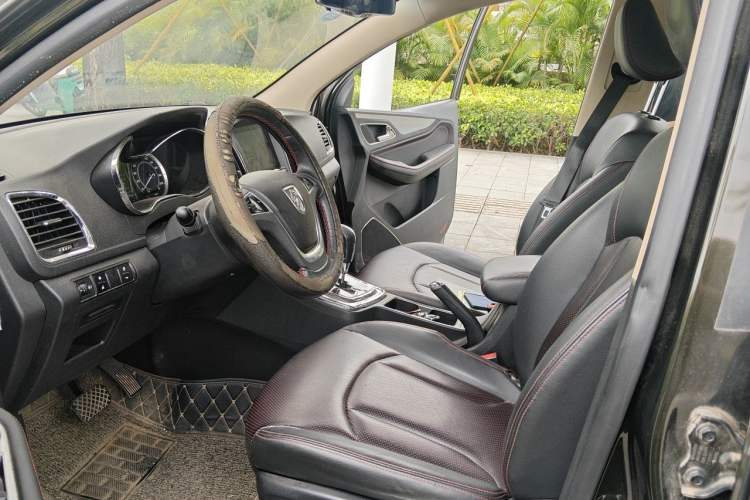 Used Baojun 560 2016 1.8L iAMT Luxury Model Left Front Seat