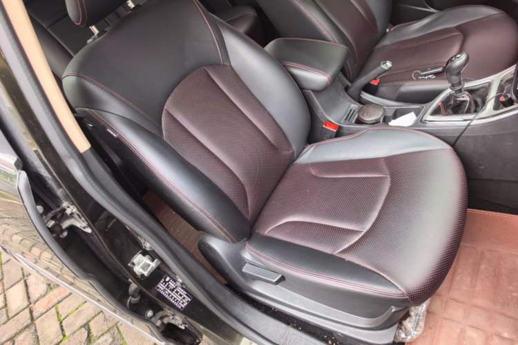 Used Baojun 560 2016 1.8L Manual Luxury Edition Right Front Seat