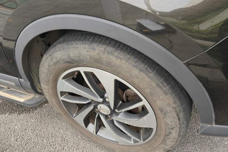Used Baojun 560 2016 1.8L iAMT Luxury Model Right Front Wheel Hub