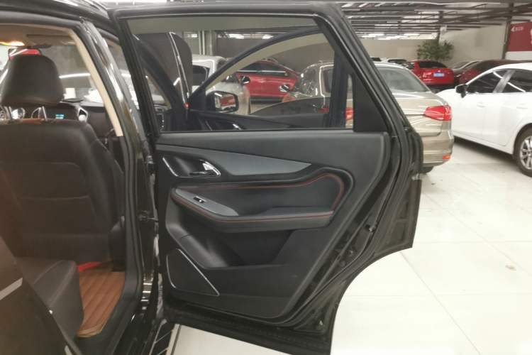 Used Baojun 560 2016 1.8L Manual Luxury Edition Right Rear Door Interior