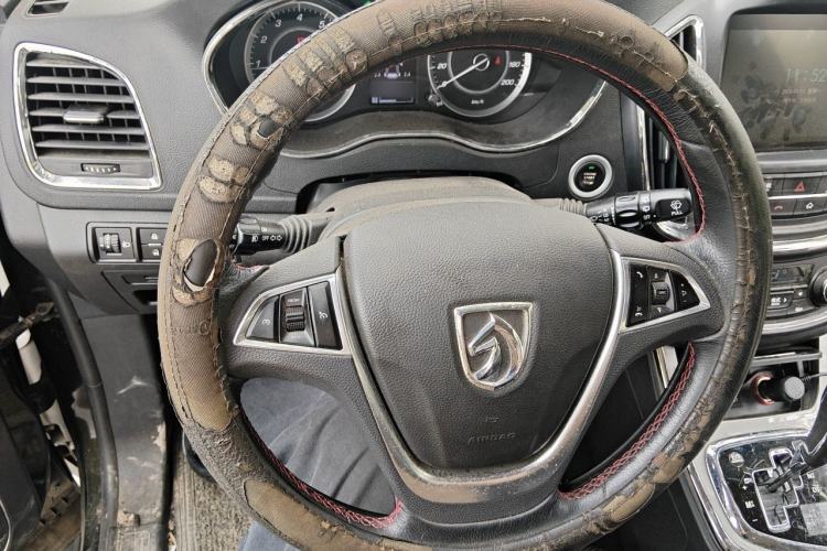 Used Baojun 560 2016 1.8L iAMT Luxury Model Steering Wheel