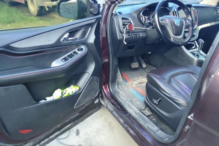 Used Baojun 560 2016 1.8L iAMT Elite Edition Driver Seat