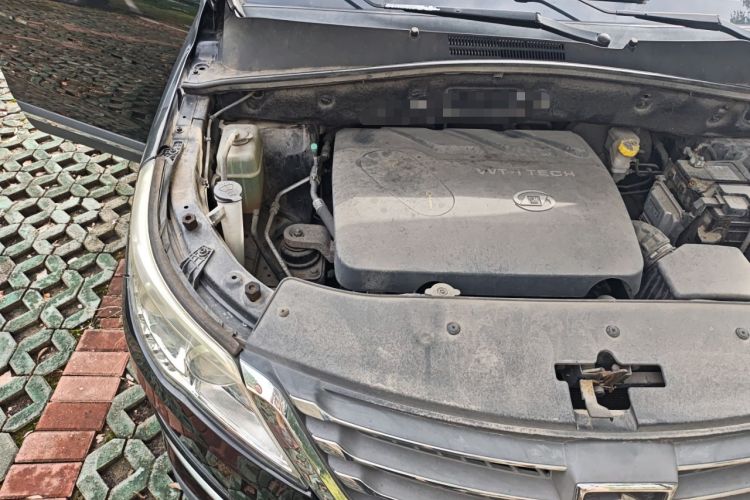 Used Baojun 560 2016 1.8L iAMT Elite Edition Engine Bay Right