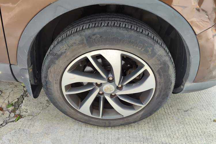 Used Baojun 560 2016 1.8L iAMT Luxury Model Exterior 7