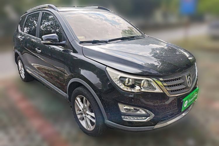 Used Baojun 560 2016 1.8L iAMT Elite Edition Front Right 45 Deg