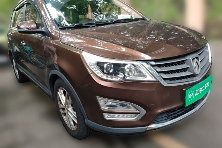 Used Baojun 560 2016 1.5T Manual Elite Edition Front Right 45 Deg