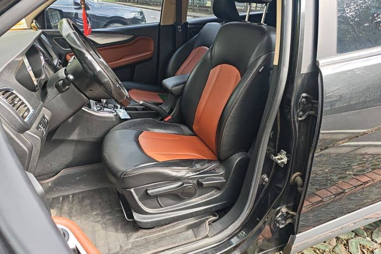 Used Baojun 560 2016 1.8L iAMT Elite Edition Left Front Seat