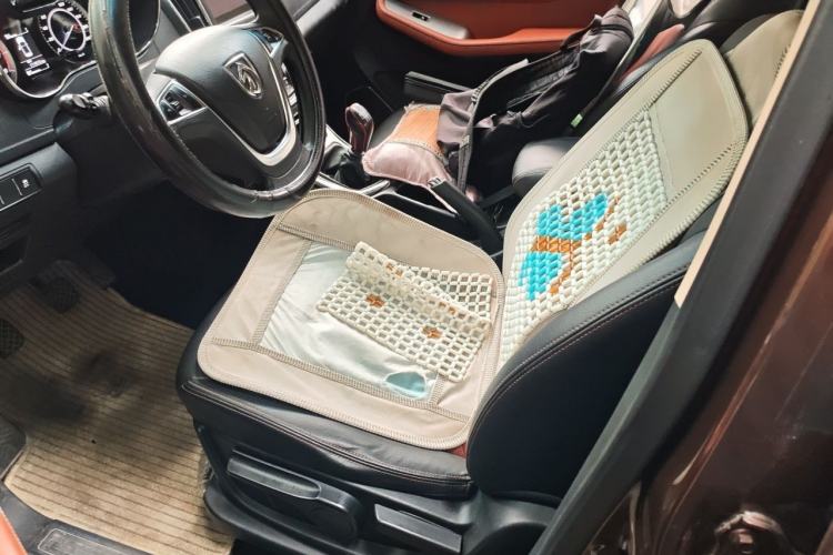 Used Baojun 560 2016 1.5T Manual Elite Edition Left Front Seat
