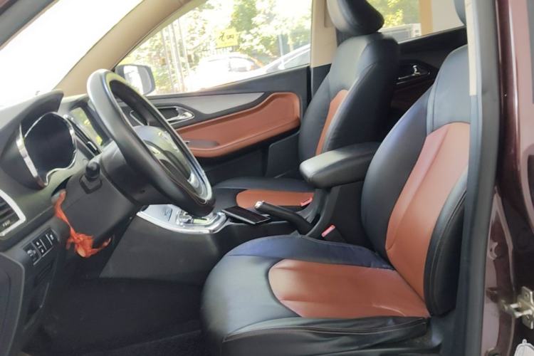 Used Baojun 560 2016 1.8L iAMT Elite Edition Left Front Seat