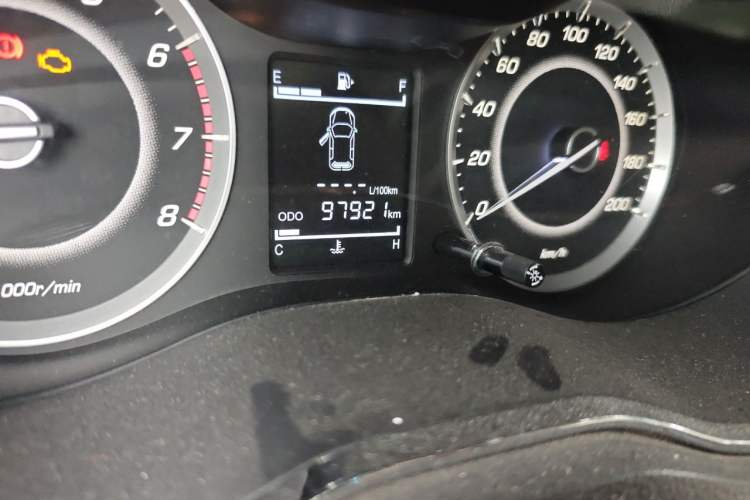 Used Baojun 560 2016 1.8L Manual Comfort Edition Odometer Close Up