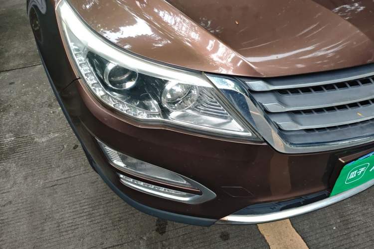Used Baojun 560 2016 1.5T Manual Elite Edition Right Front Headlight