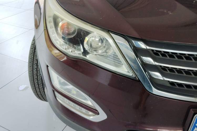 Used Baojun 560 2016 1.8L iAMT Elite Edition Right Front Headlight