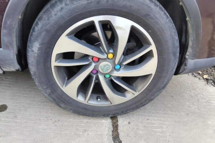 Used Baojun 560 2016 1.8L iAMT Elite Edition Right Front Wheel Hub