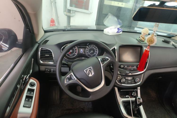 Used Baojun 560 2016 1.5T Manual Elite Edition Steering Wheel