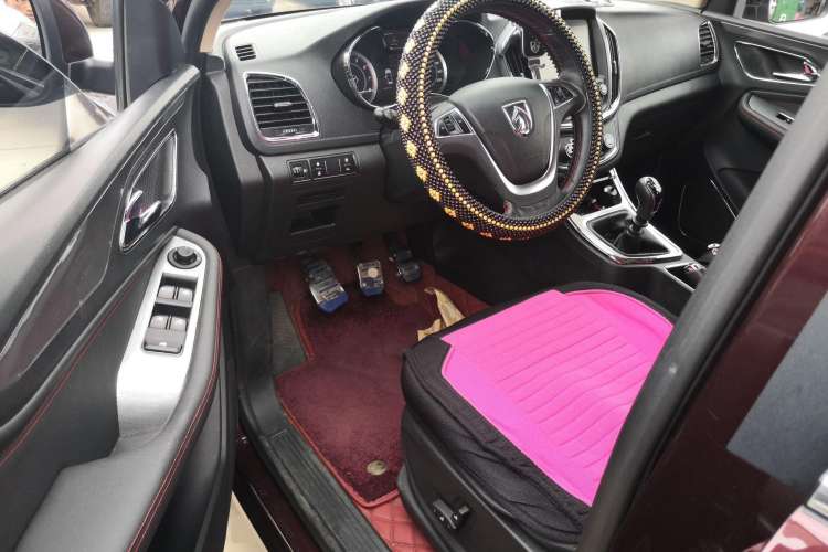 Used Baojun 560 2016 1.5T Manual Luxury Model Driver Seat