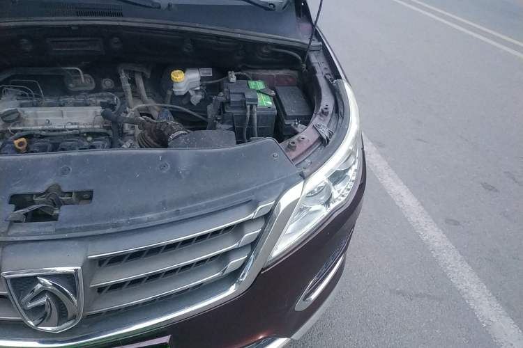 Used Baojun 560 2016 1.8L Manual Value Edition Engine Bay Left