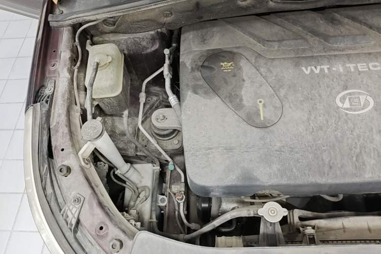 Used Baojun 560 2016 1.8L iAMT Luxury Model Engine Bay Right