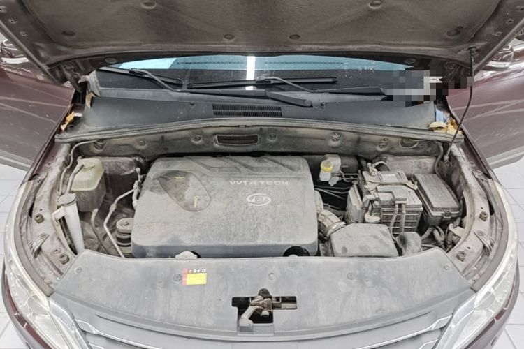 Used Baojun 560 2016 1.8L iAMT Luxury Model Engine Bay