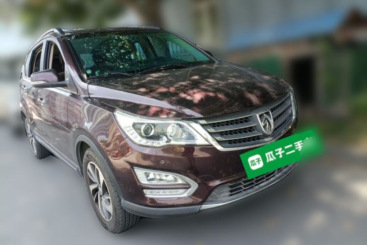 Used Baojun 560 2016 1.5T Manual Luxury Model Front Right 45 Deg