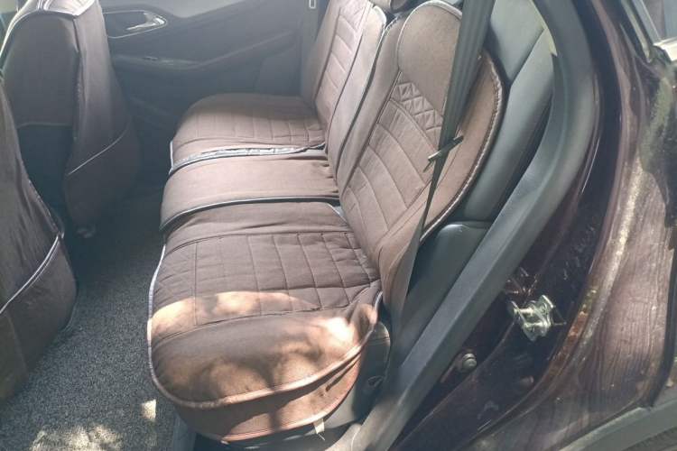 Used Baojun 560 2016 1.5T Manual Luxury Model Left Rear Seat