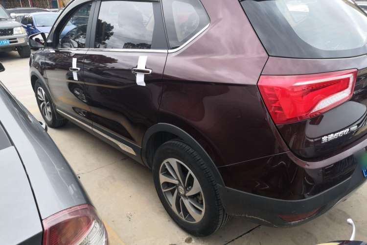 Used Baojun 560 2016 1.5T Manual Luxury Model Left Side