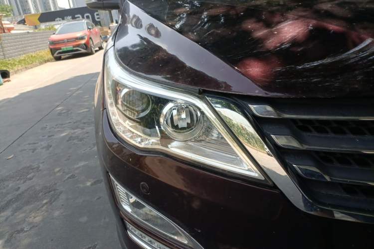 Used Baojun 560 2016 1.5T Manual Luxury Model Right Front Headlight