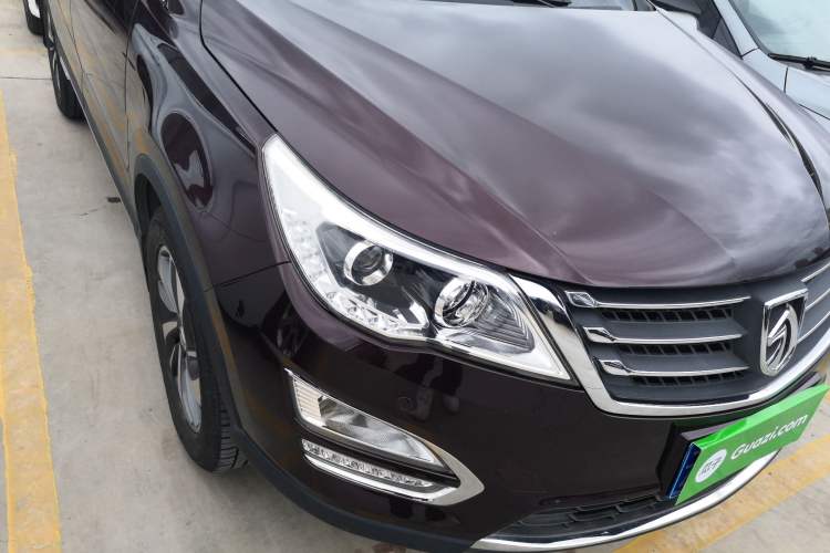 Used Baojun 560 2016 1.5T Manual Luxury Model Right Front Headlight