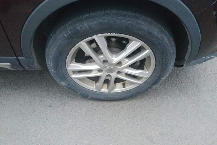Used Baojun 560 2016 1.8L Manual Value Edition Right Front Wheel Hub